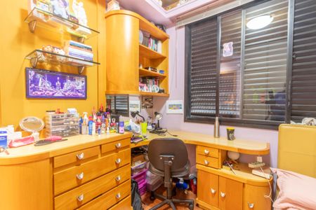 Quarto 2 de apartamento para alugar com 3 quartos, 177m² em Padre Eustáquio, Belo Horizonte