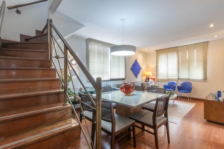 Apartamento para alugar com 177m², 3 quartos e 2 vagasSala