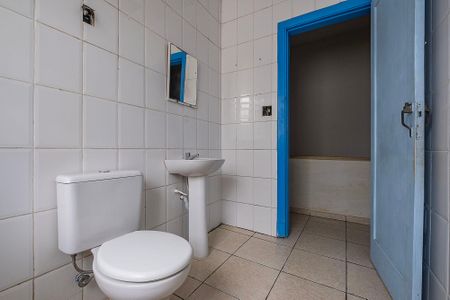 Casa à venda com 100m², 3 quartos e 2 vagasBanheiro