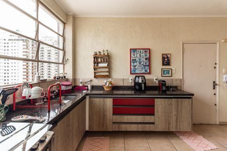 Apartamento à venda com 170m², 2 quartos e 1 vaga Apartamento à venda com 170m², 2 quartos e 1 vagaBanheiro