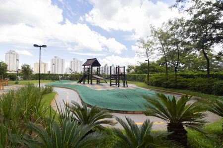 Apartamento à venda com 121m², 3 quartos e 2 vagas Apartamento à venda com 121m², 3 quartos e 2 vagasÁrea comum - Playground