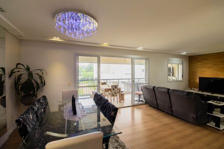 Apartamento à venda com 121m², 3 quartos e 2 vagas Apartamento à venda com 121m², 3 quartos e 2 vagasSala