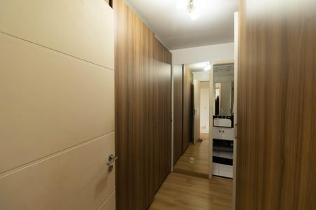 Apartamento à venda com 121m², 3 quartos e 2 vagas Apartamento à venda com 121m², 3 quartos e 2 vagasCloset da suíte