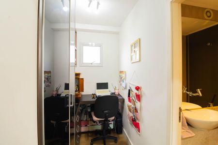 Apartamento à venda com 121m², 3 quartos e 2 vagas Apartamento à venda com 121m², 3 quartos e 2 vagasEscritório