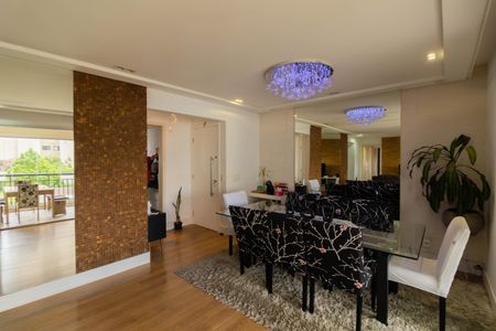 Apartamento à venda com 121m², 3 quartos e 2 vagas Apartamento à venda com 121m², 3 quartos e 2 vagasSala