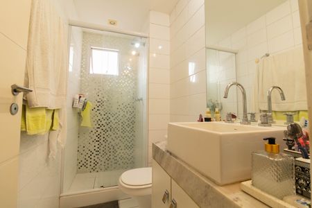 Apartamento à venda com 121m², 3 quartos e 2 vagas Apartamento à venda com 121m², 3 quartos e 2 vagasBanheiro 2