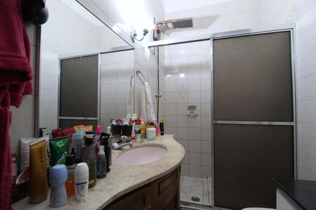 Casa à venda com 98m², 3 quartos e 2 vagasBanheiro