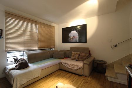 Sala de casa à venda com 3 quartos, 98m² em Vila Olímpia, São Paulo