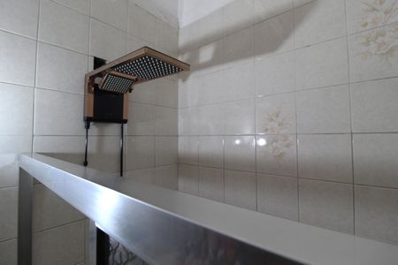 Casa à venda com 98m², 3 quartos e 2 vagasBanheiro