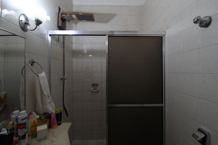 Casa à venda com 98m², 3 quartos e 2 vagasBanheiro