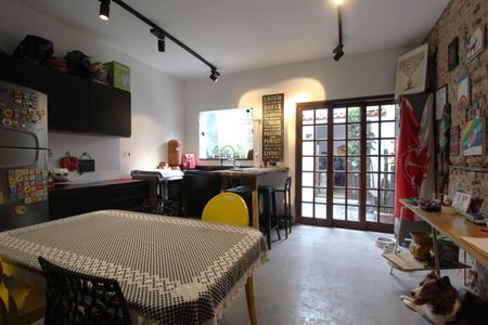 Casa à venda com 98m², 3 quartos e 2 vagasCozinha