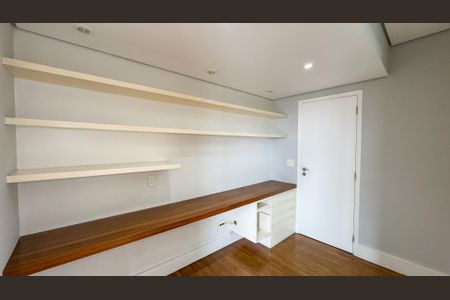 Apartamento para alugar com 160m², 3 quartos e 3 vagas Apartamento para alugar com 160m², 3 quartos e 3 vagasCloset da suíte