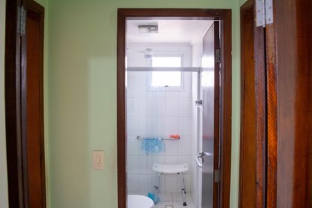 Corredor de apartamento para alugar com 2 quartos, 52m² em Vila Aricanduva, São Paulo