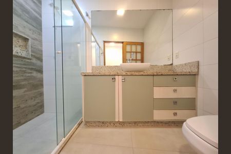 Apartamento à venda com 64m², 2 quartos e sem vaga Apartamento à venda com 64m², 2 quartos e sem vagaBanheiro