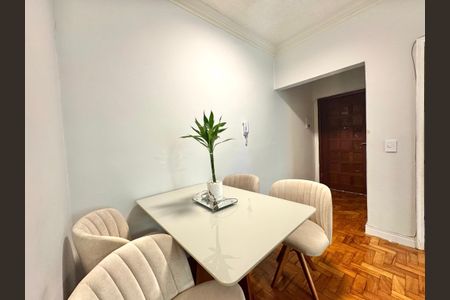Apartamento à venda com 2 quartos, 65m² em São João, Porto Alegre
