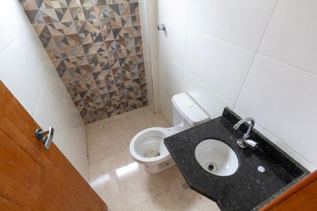 Apartamento à venda com 38m², 2 quartos e sem vaga Apartamento à venda com 38m², 2 quartos e sem vagaBanheiro