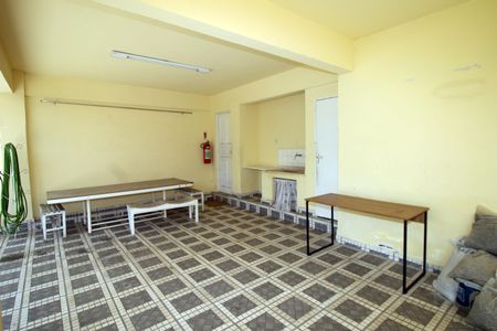 Apartamento à venda com 72m², 3 quartos e sem vagaÁrea comum - Playground