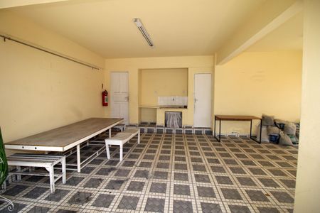 Apartamento à venda com 72m², 3 quartos e sem vagaÁrea comum - Playground