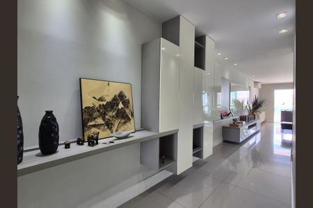 Apartamento para alugar com 324m², 4 quartos e 2 vagasEntrada 