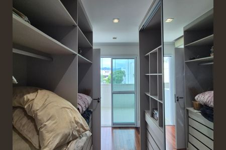 Apartamento para alugar com 324m², 4 quartos e 2 vagasCloset da suíte