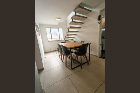 Apartamento à venda com 91m², 2 quartos e 1 vagaSala de jantar