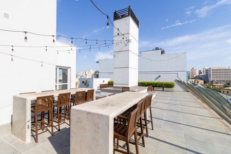 Apartamento para alugar com 27m², 1 quarto e 1 vagaÁrea comum - Salão de festas