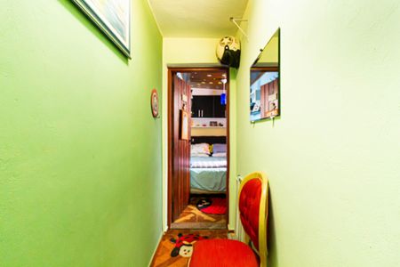 Corredor de casa à venda com 4 quartos, 190m² em Água Branca, São Paulo