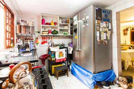 Casa à venda com 190m², 4 quartos e 1 vaga Casa à venda com 190m², 4 quartos e 1 vagaCozinha