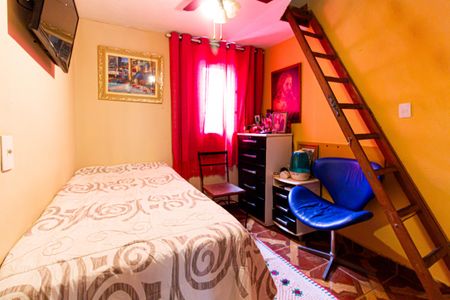 Quarto 2 de casa à venda com 4 quartos, 190m² em Água Branca, São Paulo