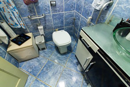 Casa à venda com 190m², 4 quartos e 1 vaga Casa à venda com 190m², 4 quartos e 1 vagaBanheiro