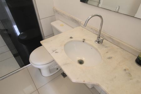 Apartamento para alugar com 65m², 3 quartos e 2 vagasBanheiro Social