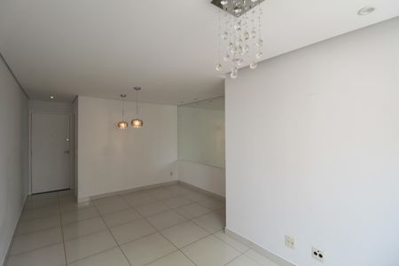 Sala de apartamento para alugar com 3 quartos, 65m² em Planalto, Belo Horizonte