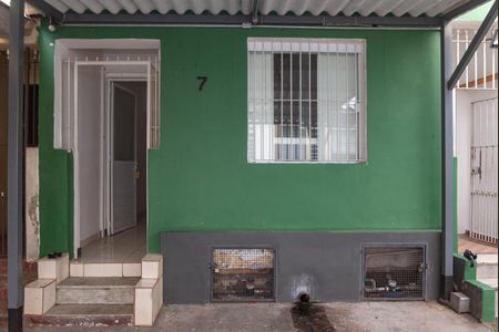 Casa para alugar com 75m², 2 quartos e sem vagaFachada