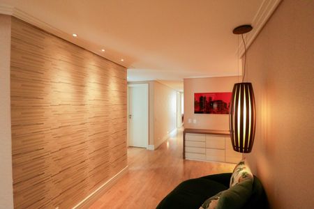 Apartamento à venda com 231m², 5 quartos e 4 vagas Apartamento à venda com 231m², 5 quartos e 4 vagasCorredor/Escritório