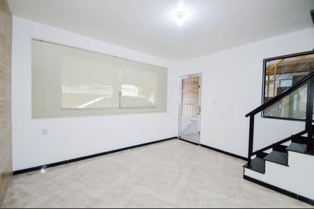 Sala de casa para alugar com 2 quartos, 298m² em Vila Augusta, Guarulhos