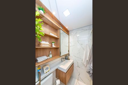 Apartamento à venda com 110m², 2 quartos e 2 vagas Apartamento à venda com 110m², 2 quartos e 2 vagasBanheiro da Suíte