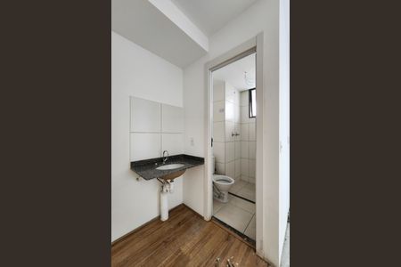 Banheiro  de kitnet/studio à venda com 1 quarto, 30m² em Santo Cristo, Rio de Janeiro