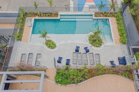 Studio à venda com 26m², 1 quarto e sem vaga Studio à venda com 26m², 1 quarto e sem vagaPiscina