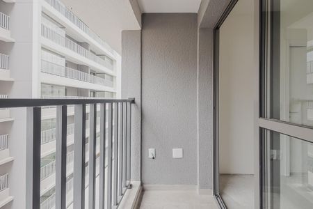 Varanda de kitnet/studio à venda com 1 quarto, 26m² em Pinheiros, São Paulo