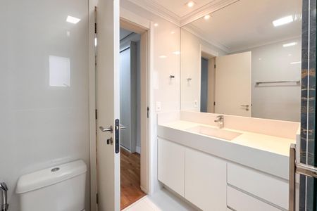 Apartamento à venda com 147m², 3 quartos e 2 vagasBanheiro da Suíte 1