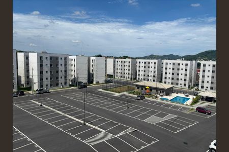 Vista da janela de apartamento para alugar com 2 quartos, 42m² em Campo Grande, Rio de Janeiro