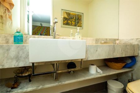 Casa à venda com 3 quartos, 650m² em Jardim Marajoara, São Paulo