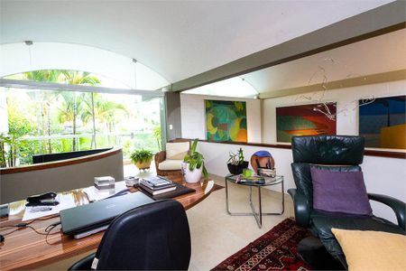 Casa à venda com 3 quartos, 650m² em Jardim Marajoara, São Paulo