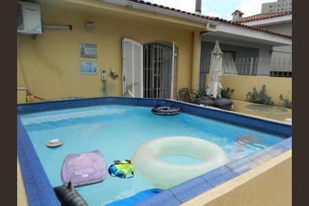 Casa à venda com 240m², 3 quartos e 2 vagas