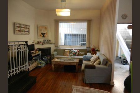 Casa à venda com 240m², 3 quartos e 2 vagas