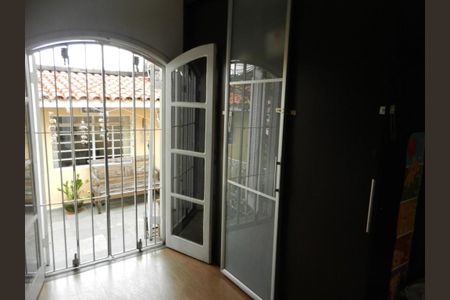 Casa à venda com 240m², 3 quartos e 2 vagas