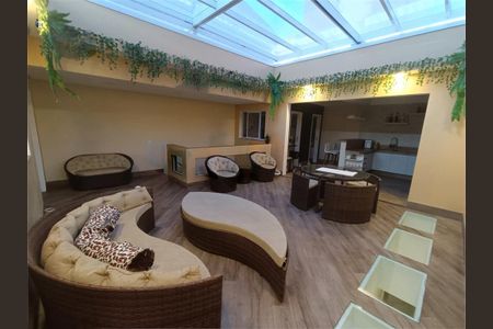 Casa à venda com 250m², 2 quartos e 3 vagas