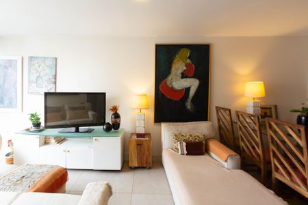 Apartamento à venda com 100m², 2 quartos e 1 vagaSala