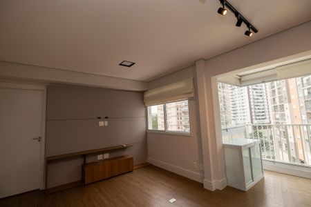 Sala_cozinha de apartamento para alugar com 1 quarto, 53m² em Alphaville Empresarial, Barueri
