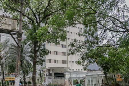 Apartamento para alugar com 56m², 2 quartos e 1 vaga Apartamento para alugar com 56m², 2 quartos e 1 vagaFachada